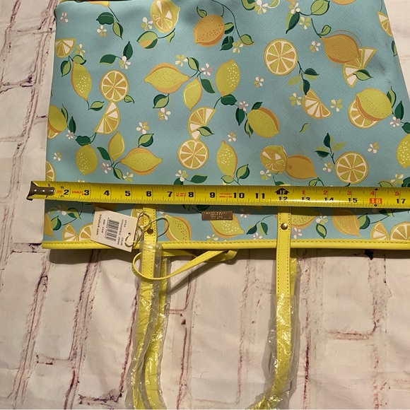 Trina Turk Lemon Print Tote Bag w/ Matching Wristlet | New w/ Tags - Picture 9 of 10